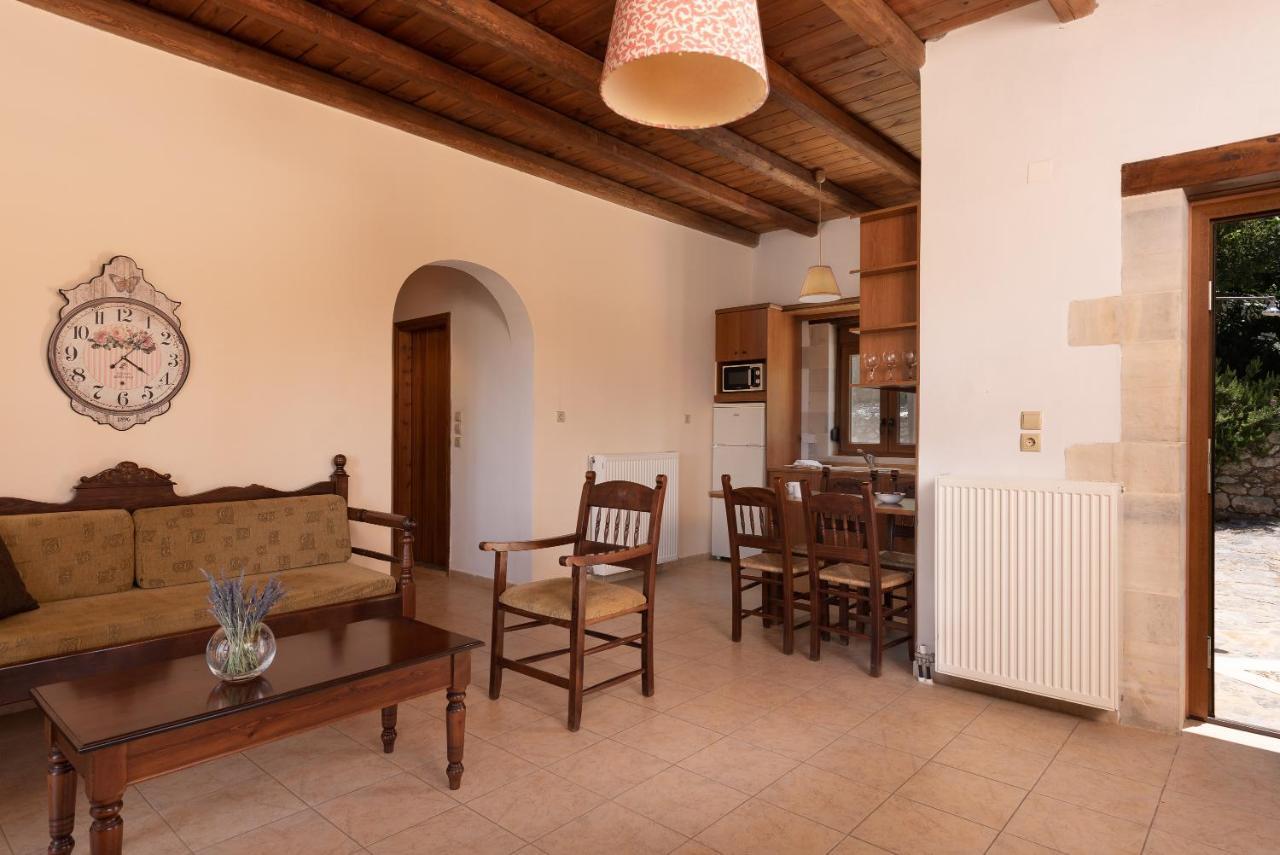 Koules Estate, With Private Pools & Bbq - Embracing Nature, By Thinkvilla Argouli Exterior photo