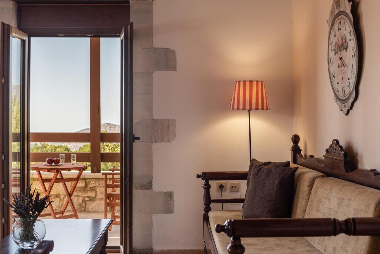 Koules Estate, With Private Pools & Bbq - Embracing Nature, By Thinkvilla Argouli Exterior photo
